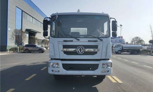 15立方東風(fēng)多利卡抑塵車(chē) 