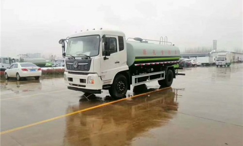 15立方東風(fēng)天錦灑水車(chē) 